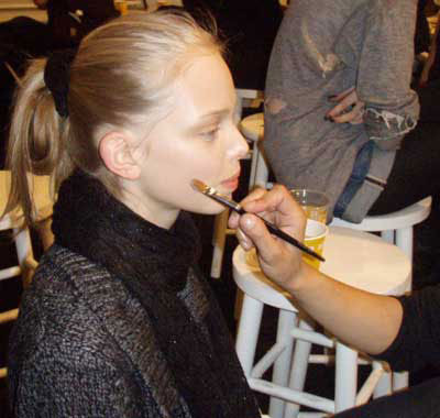 applying-foundation-backstage-at-rebecca-taylor-fall-2010