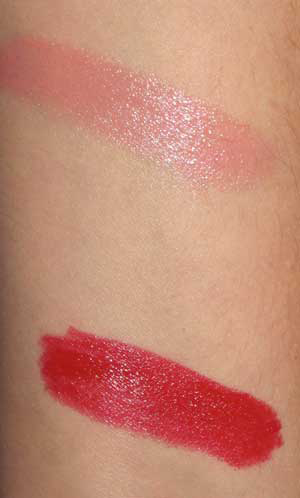 mac-cruella-de-vil-lipstick-swatches