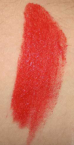 bobbi-brown-vintage-red-lipstick-swatch