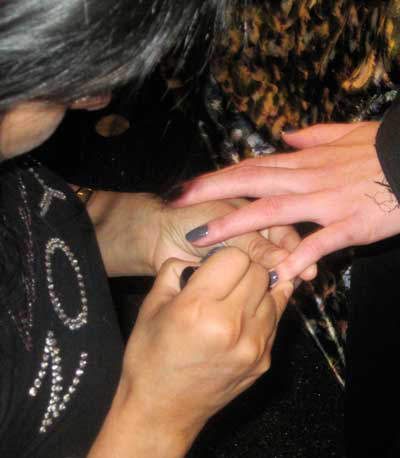 zoya-backstage-at-alexandre-herchcovitch-fall-2011