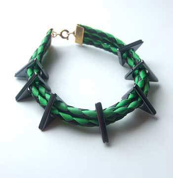 pretty-little-thing-tiger-tiburon-bracelet