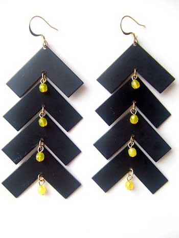 pretty-little-things-dive-earrings-in-sunshine-yellow