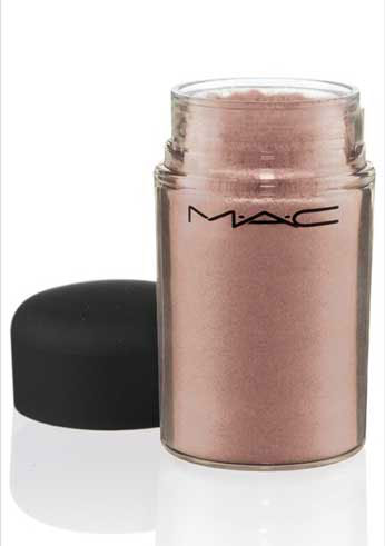 daphne-guinness-for-mac-aurora-pigment