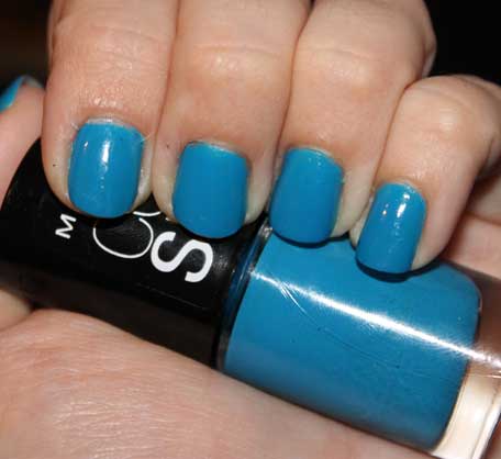 maybelline-azure-seas-nail-polish