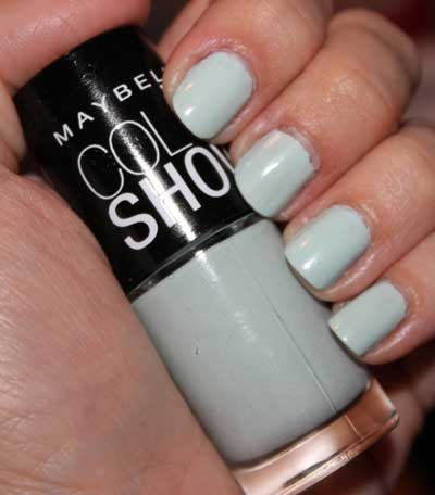 maybelline-mint-mist-color-show-nail-lacquer