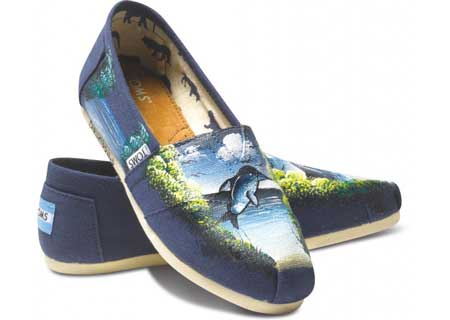 toms-x-haiti-artists-collective-dominiques-dolphins-slip-ons