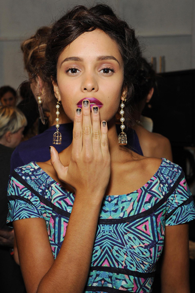 nicole-miller-ss14-glitterfall-nail-look-by-butter-london