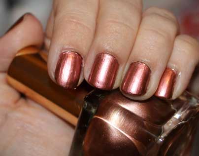 estee-lauder-rose-gold-polish