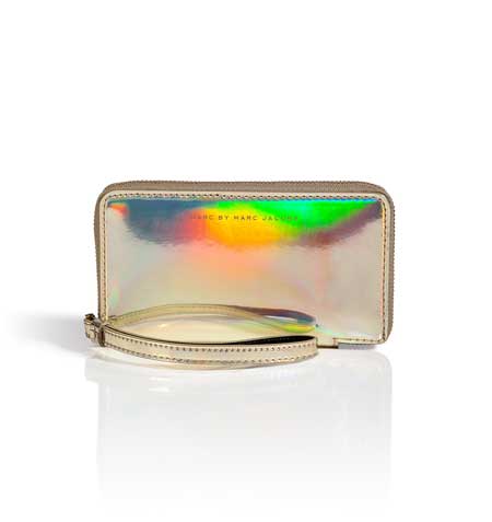 marc-by-marc-jacobs-gold-holographic-wristlet-wallet