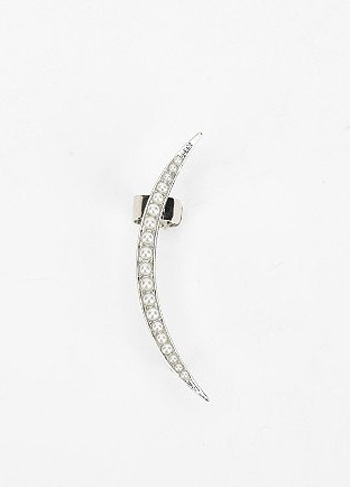 urban-outfitters-beaded-moon-ear-cuff