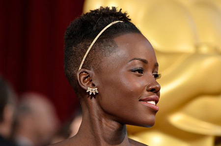 lupita-nyongo-headband-and-earrings