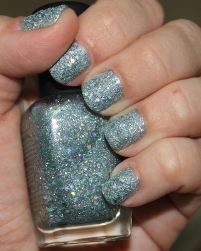 zoya-magical-pixiedust-lacquer-in-vega