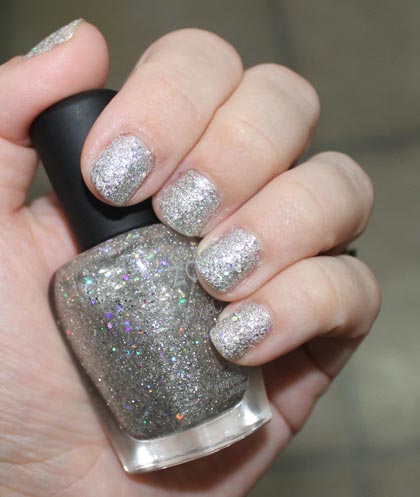 zoya-pixiedust-in-cosmo