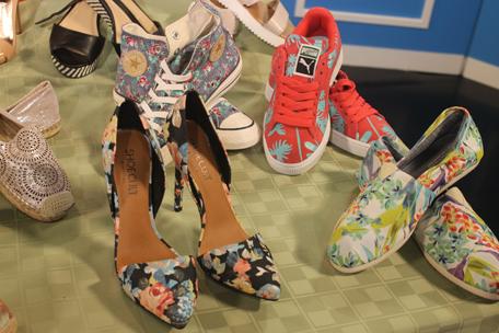 floral-print-shoes-on-display-at-telemundo