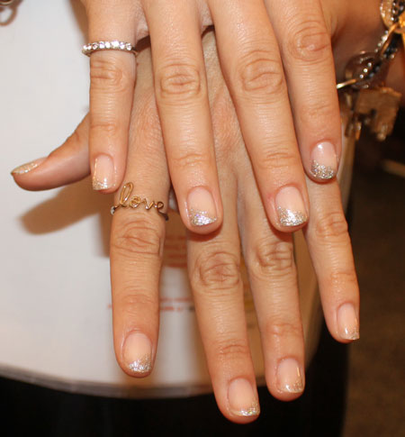 nail-look-at-noon-by-noor-ss15