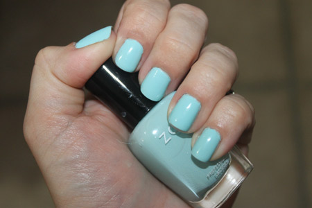 zoya-lillian-nail-lacquer