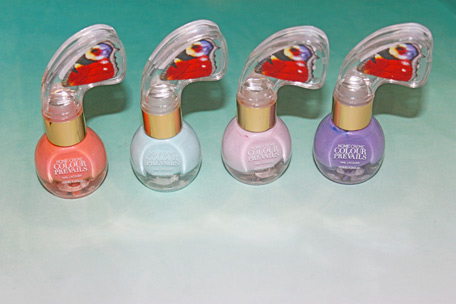 colour-prevails-nail-lacquers