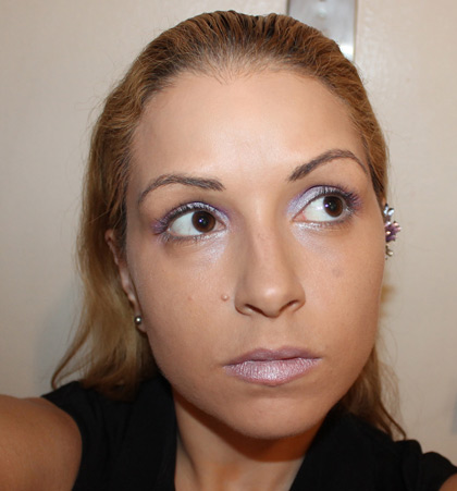 celia-san-miguel-wearing-urban-decay-tonic-eyeshadow