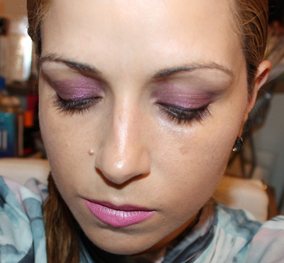 celia-wearing-urban-decay-backfire-eye-shadow