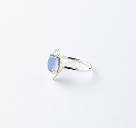 olivia-kane-rhombus-mood-ring