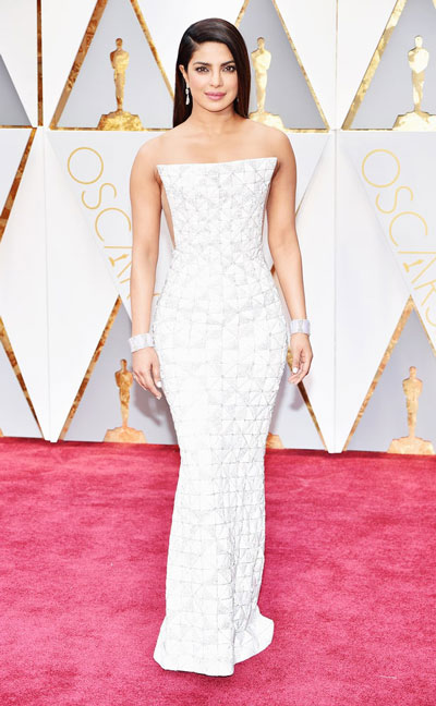 priyanka-chopra-2017-oscars-red-carpet