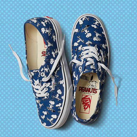 VANS-X-PEANUTS-AUTHENTIC-SNOOPY-SNEAKERS