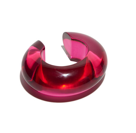 lizzie-fortunate-arc-cuff-in-magenta